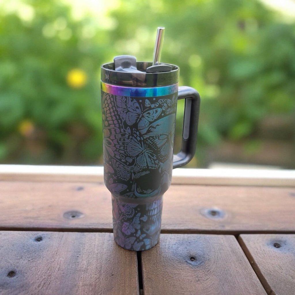 Skull Tumbler Edelstahl Multicolor – 1,2 L | Skull & Butterfly Regenbogen-Design