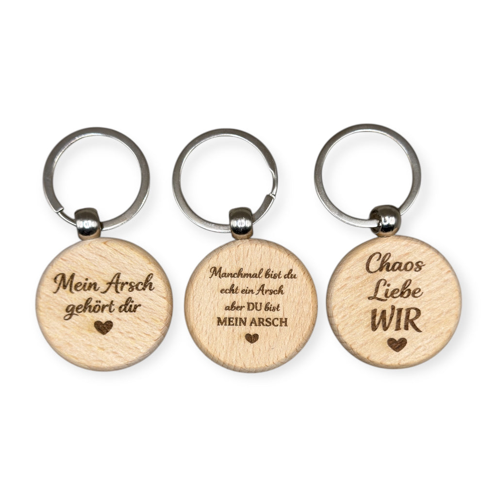 Schlüsselanhänger aus Holz mit Spruch – Liebesgeschenk für Paare mit Humor
