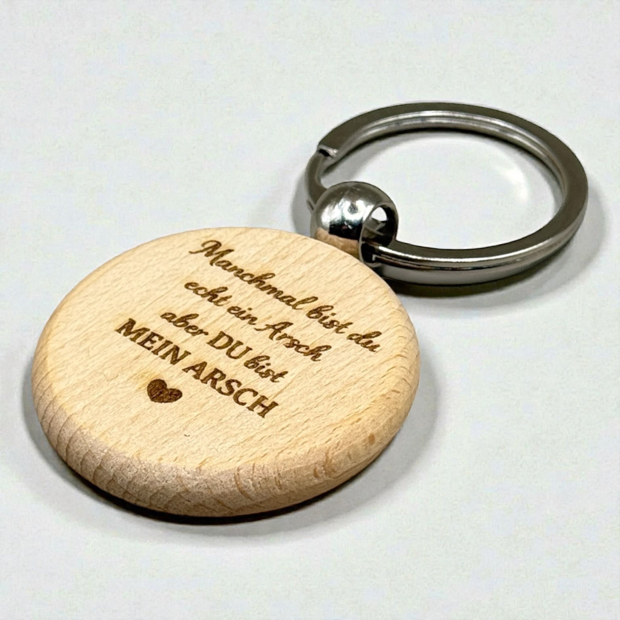 Schlüsselanhänger aus Holz mit Spruch – Liebesgeschenk für Paare mit Humor