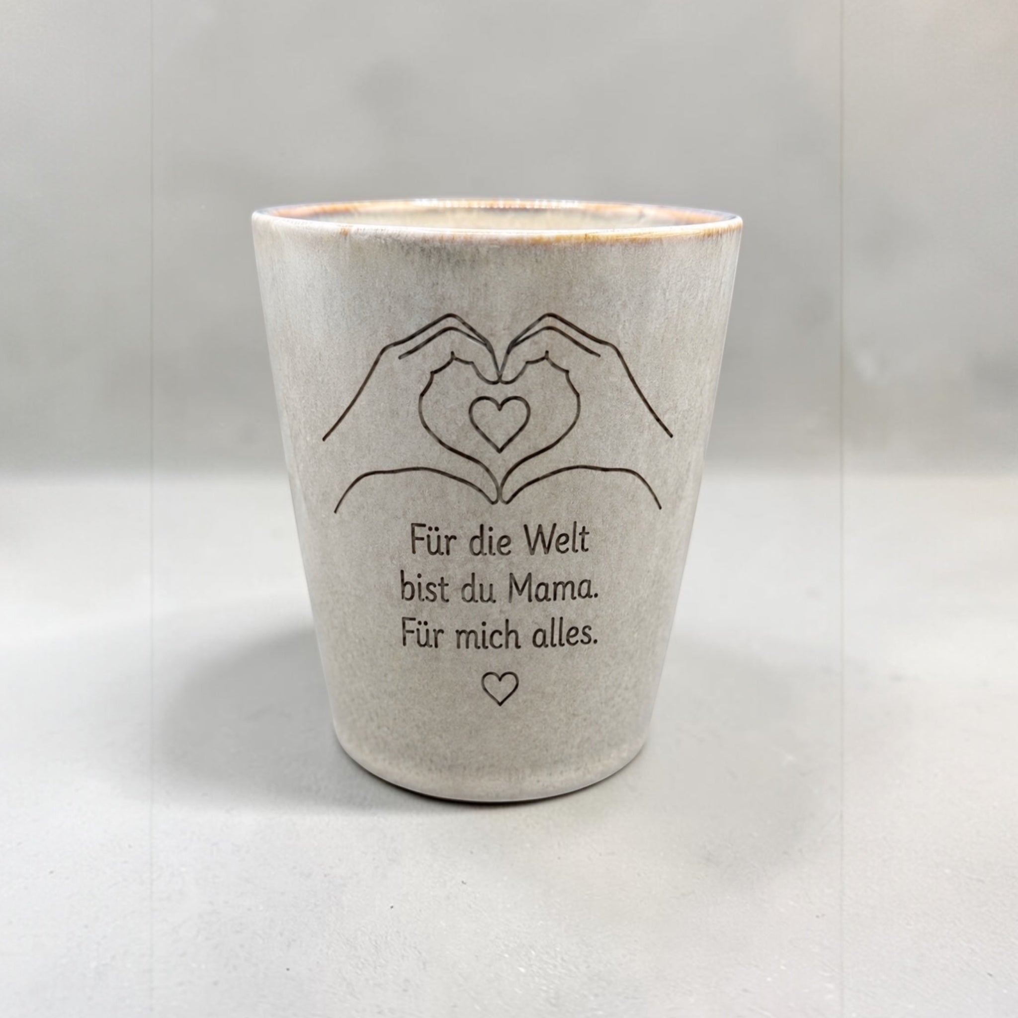 Keramiktasse mit Spruch – Für die Welt bist du Mama, für mich alles – Geschenk Muttertag